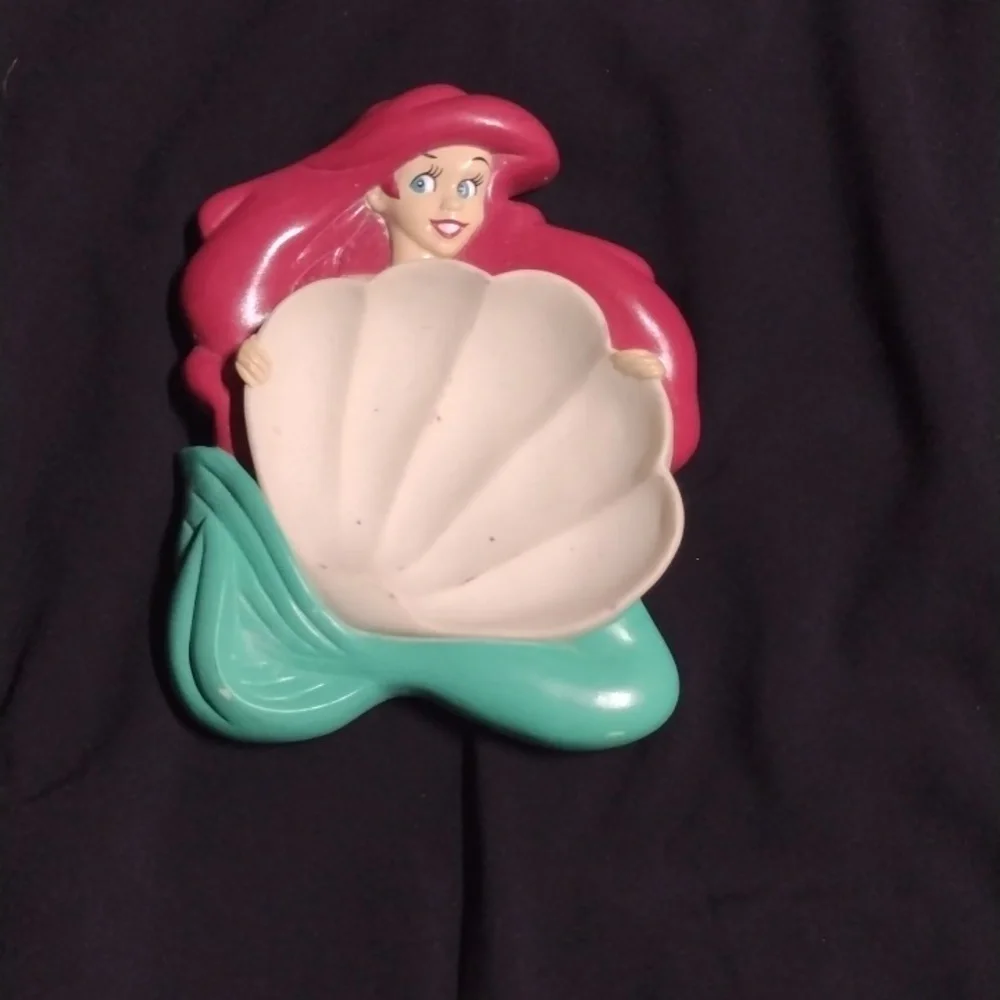 Vintage Ariel soap dish